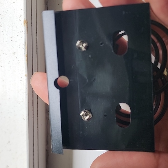 NWT - Black Shiny circle earrings - Picture 6 of 7